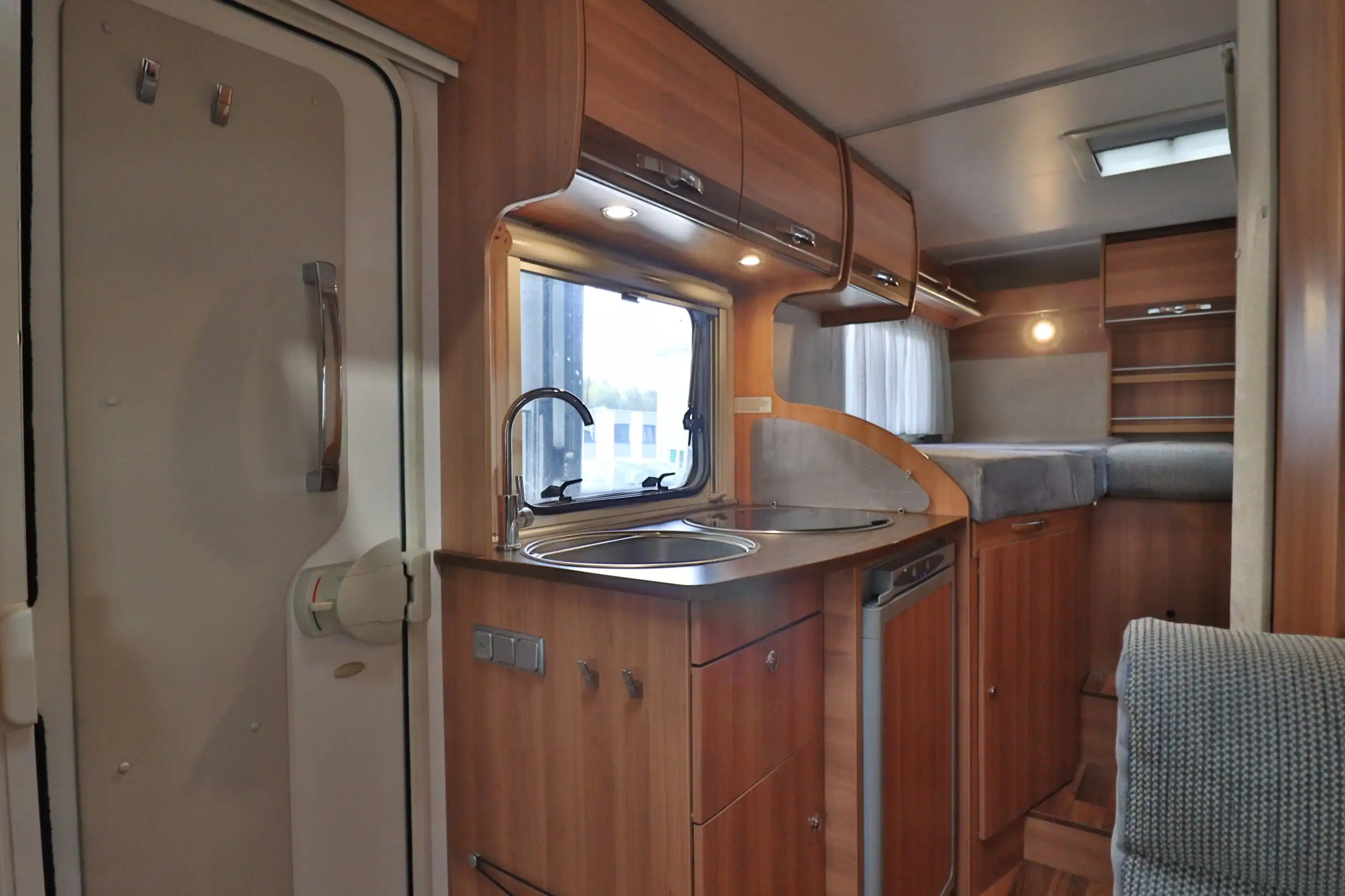 HYMER-ERIBA Van 562 Whiteline 